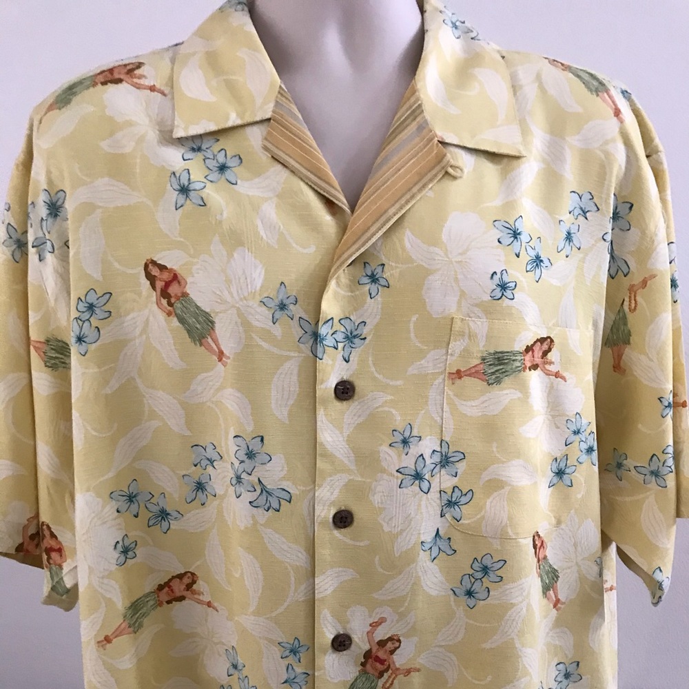 Tommy Bahama Camp Shirt Size Large